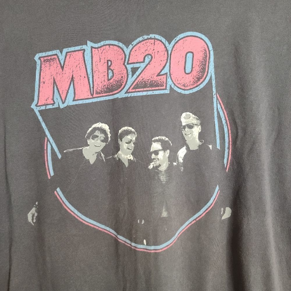Matchbox 20 2017 concert tee